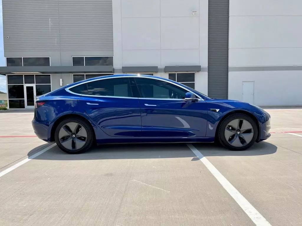 2020 Tesla Model 3 - Image 8 2020 Tesla Model 3 - Image 8