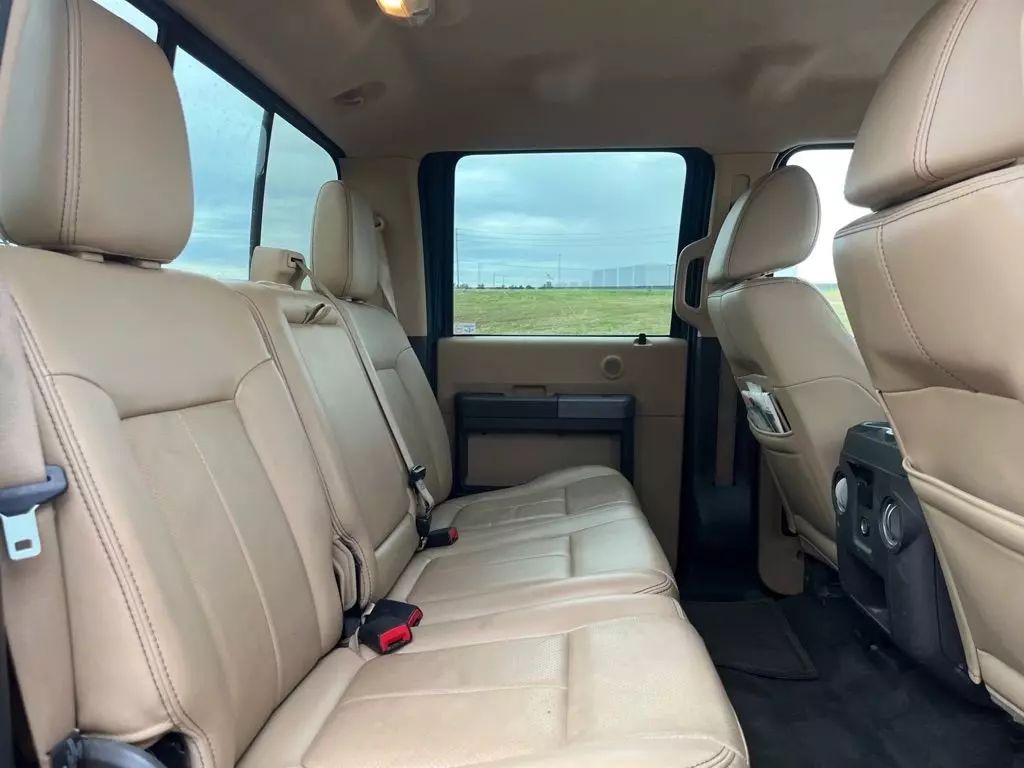 2011 Ford F350 Super Duty Crew Cab - Image 17 2011 Ford F350 Super Duty Crew Cab - Image 17