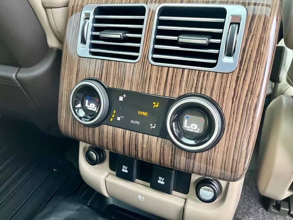 2018 Land Rover Range Rover - Image 24