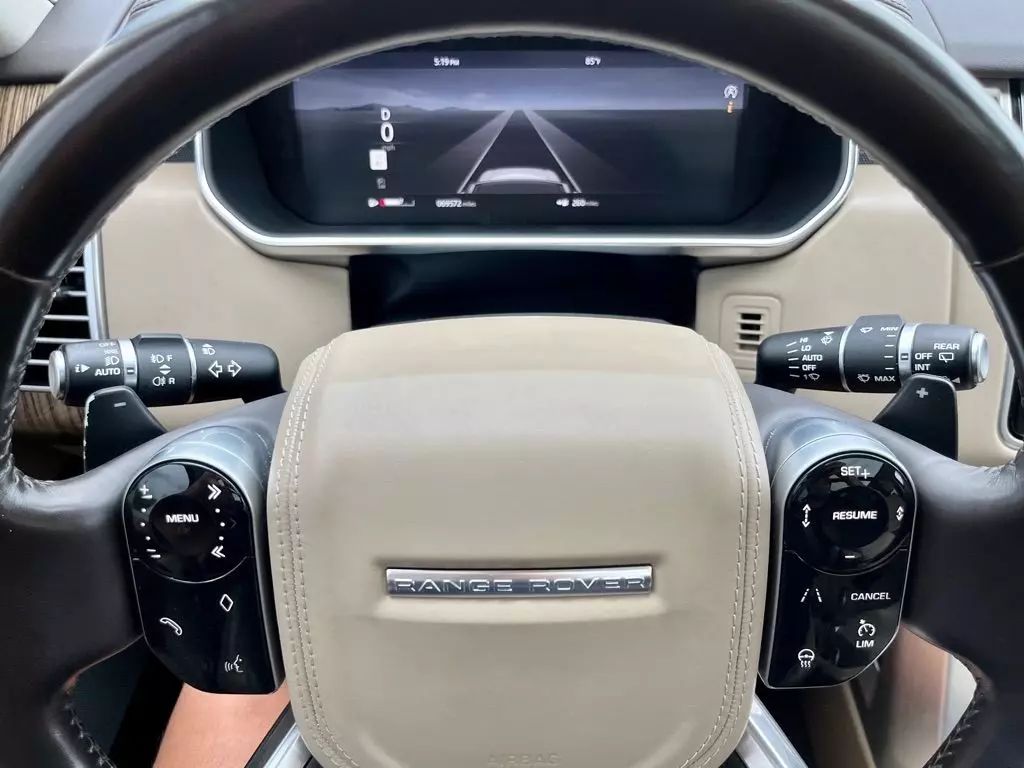 2018 Land Rover Range Rover - Image 31