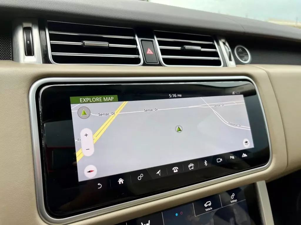 2018 Land Rover Range Rover - Image 30