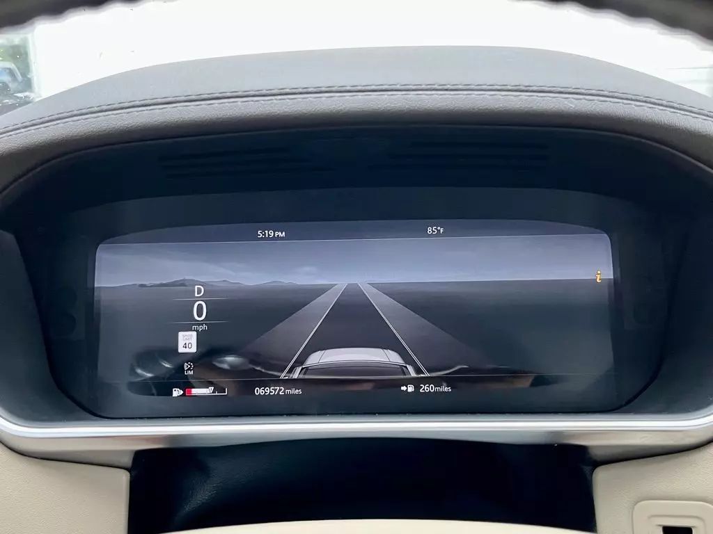 2018 Land Rover Range Rover - Image 32