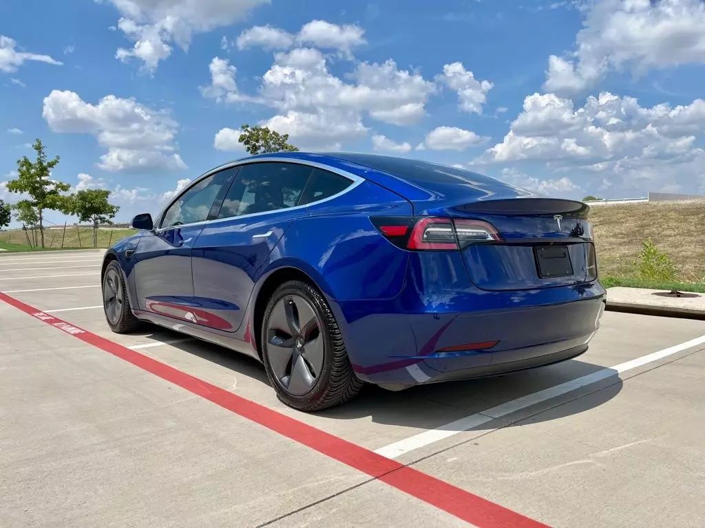 2020 Tesla Model 3 - Image 4 2020 Tesla Model 3 - Image 4