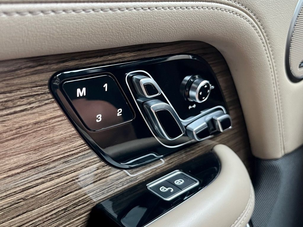 2018 Land Rover Range Rover - Image 27