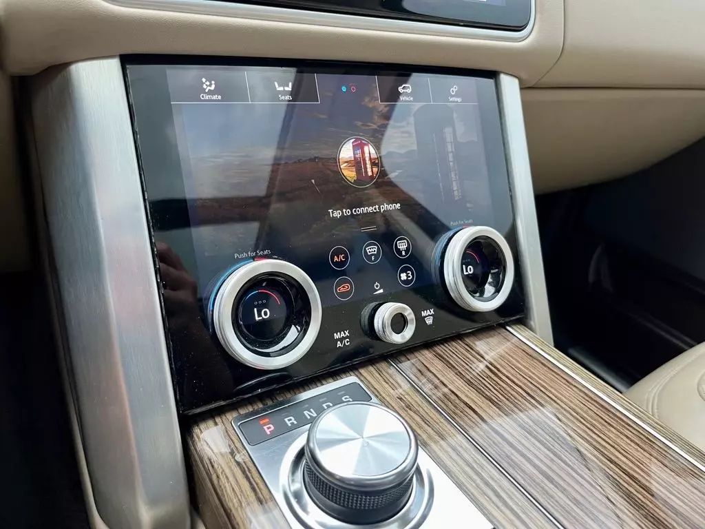 2018 Land Rover Range Rover - Image 28