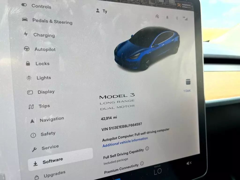 2020 Tesla Model 3 - Image 26 2020 Tesla Model 3 - Image 26