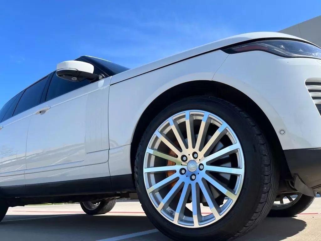 2018 Land Rover Range Rover - Image 9