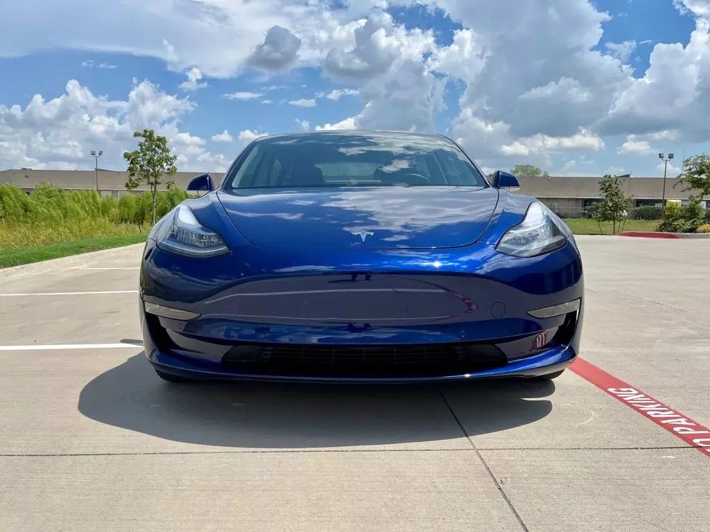 2020 Tesla Model 3 - Image 5 2020 Tesla Model 3 - Image 5
