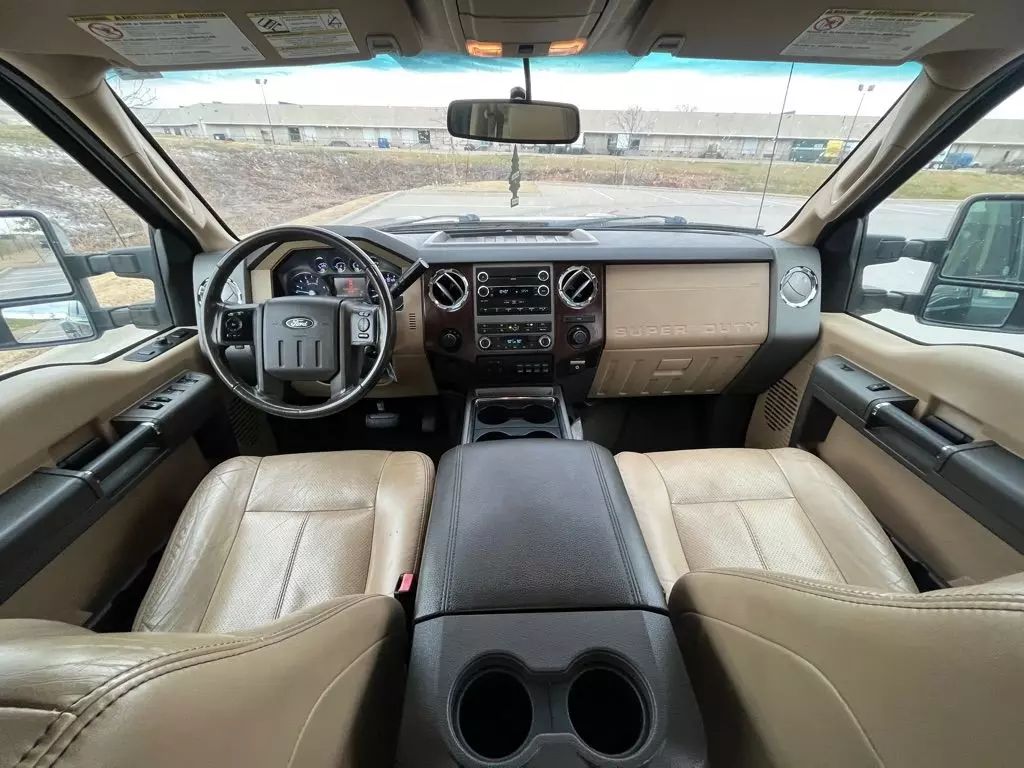 2011 Ford F350 Super Duty Crew Cab - Image 14 2011 Ford F350 Super Duty Crew Cab - Image 14