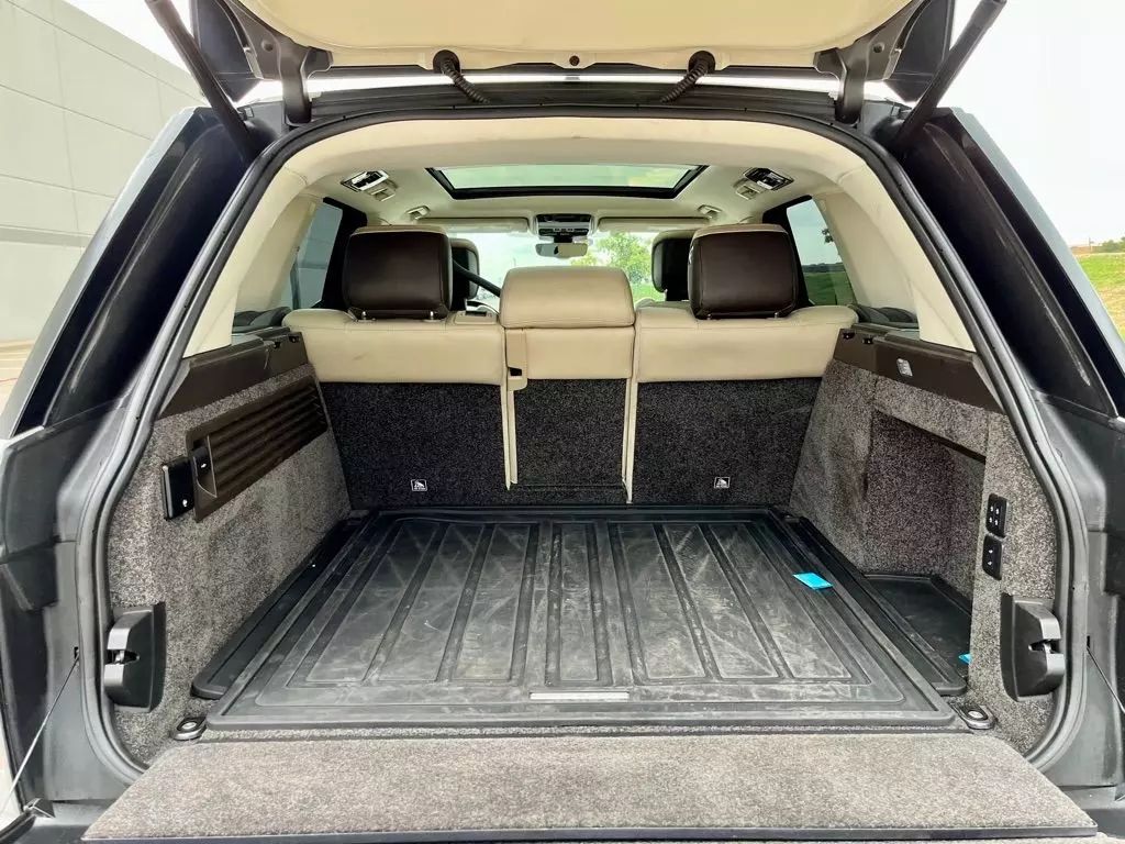 2018 Land Rover Range Rover - Image 23