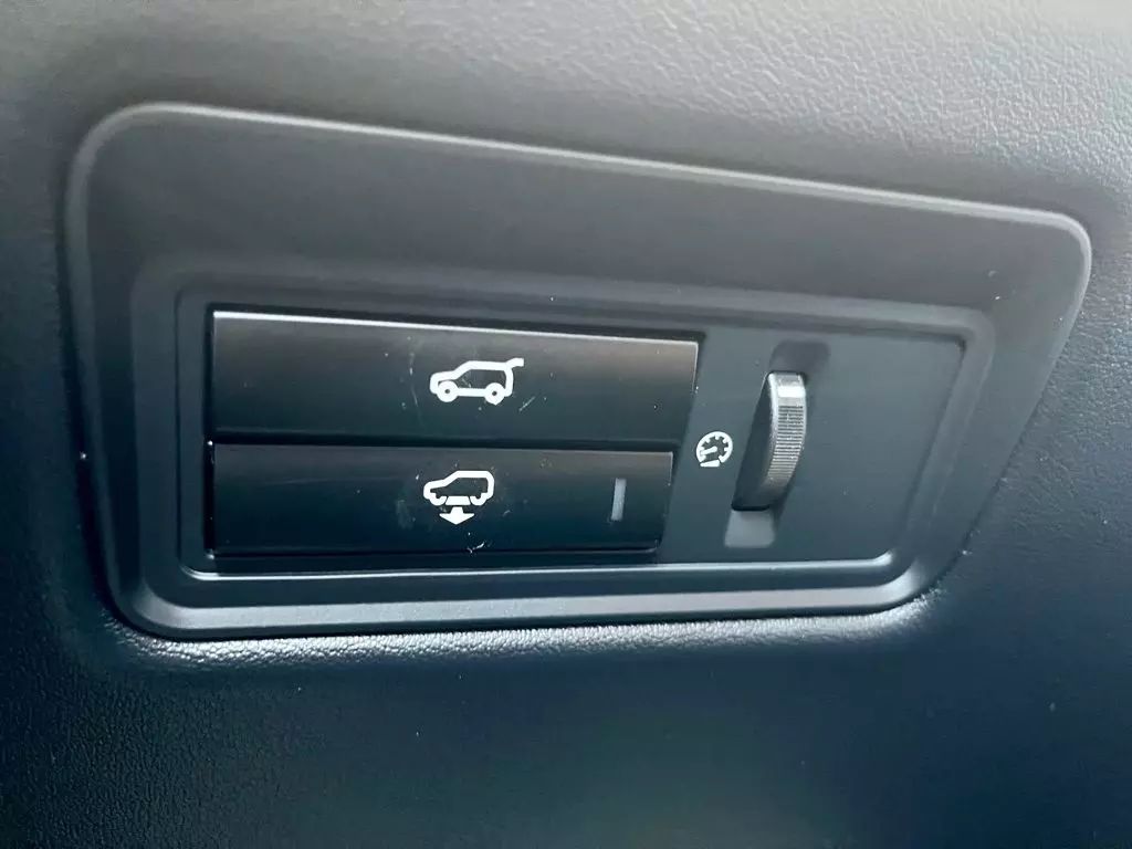 2015 Land Rover Range Rover Sport - Image 30 2015 Land Rover Range Rover Sport - Image 30
