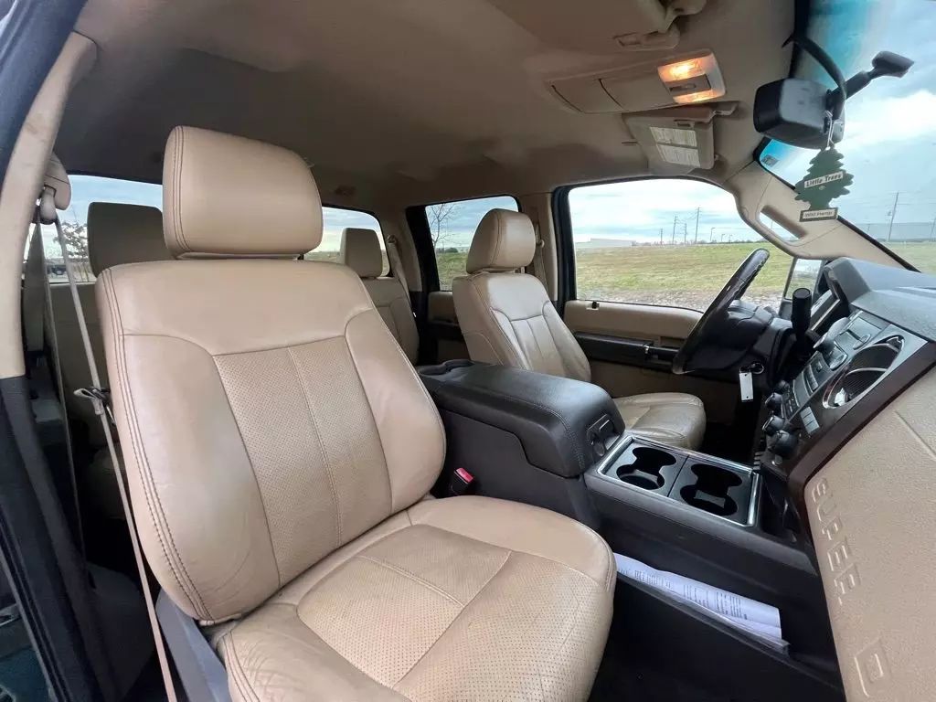 2011 Ford F350 Super Duty Crew Cab - Image 11 2011 Ford F350 Super Duty Crew Cab - Image 11