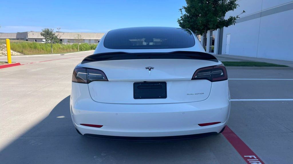 2019 Tesla Model 3 - Image 6 2019 Tesla Model 3 - Image 6
