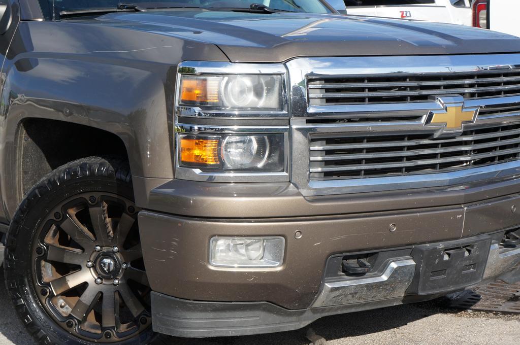 2014 Chevrolet Silverado 1500 High Country photo 9