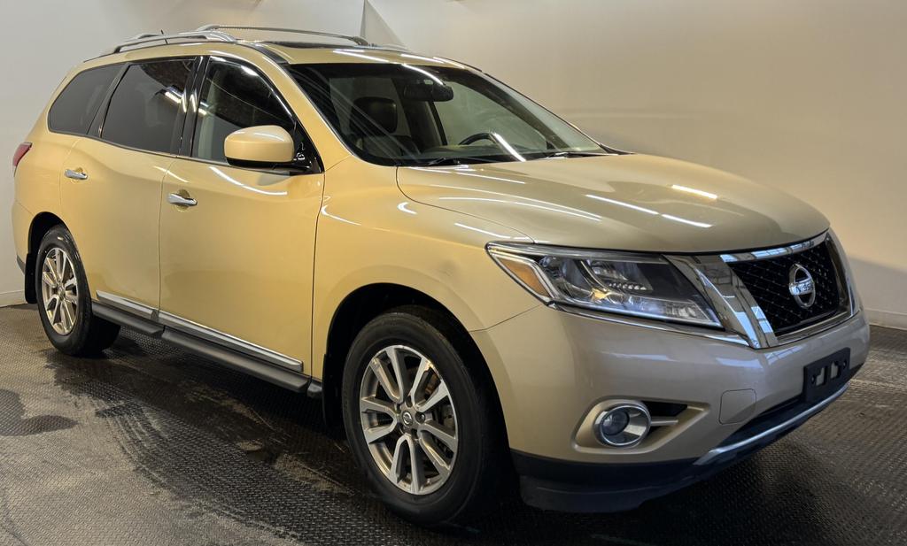 2013 Nissan Pathfinder SL photo 4