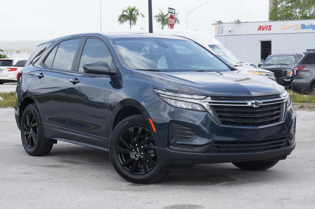 2023 Chevrolet Equinox LS photo 2