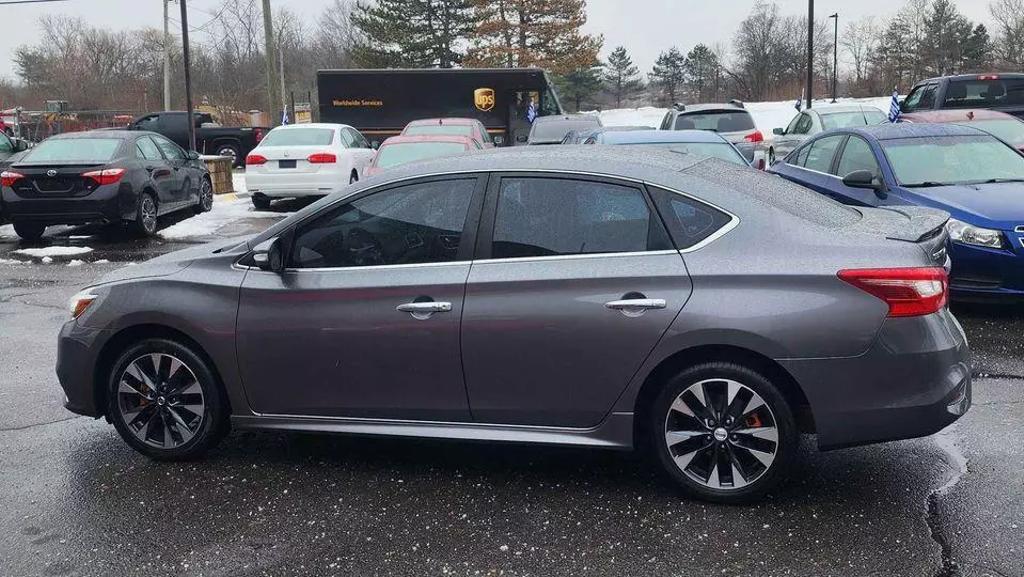 2019 Nissan Sentra SR photo 6