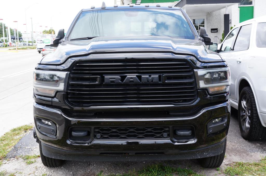 2021 RAM Ram 3500 Pickup Laramie photo 2