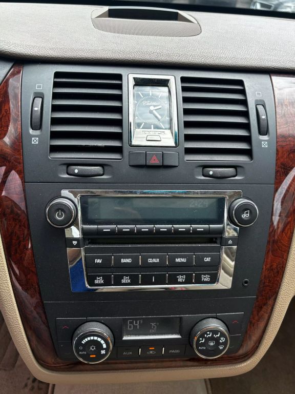 2006 CADILLAC DTS SEDAN V8, 4.6 LITER SEDAN 4D