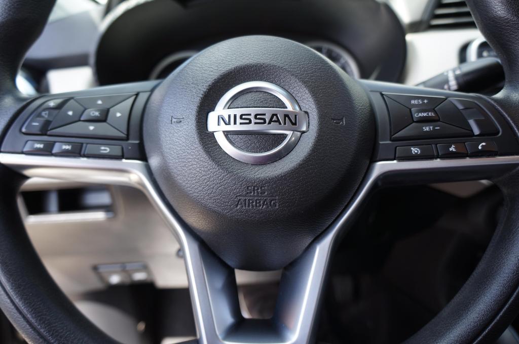 2021 Nissan Versa Sedan SV photo 18