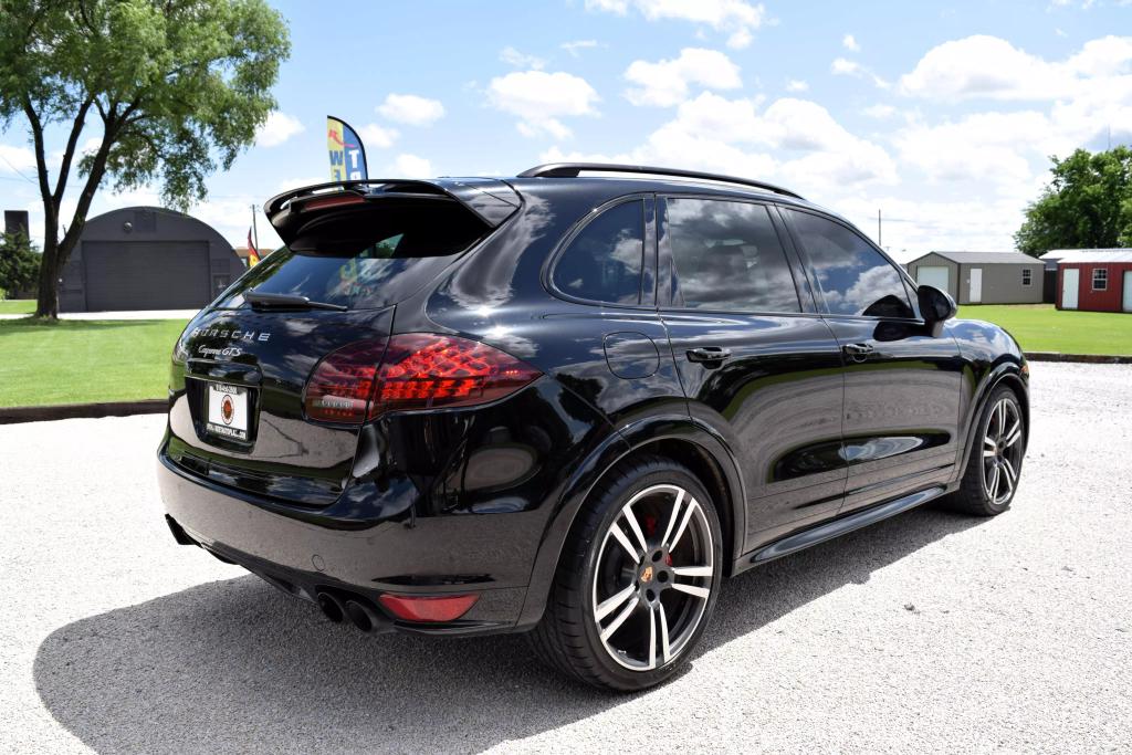 2014 Porsche Cayenne GTS photo 5