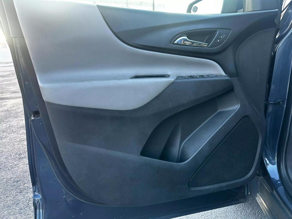 2018 Chevrolet Equinox LS photo 16