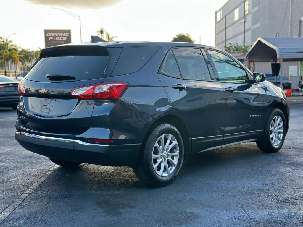 2018 Chevrolet Equinox LS photo 7