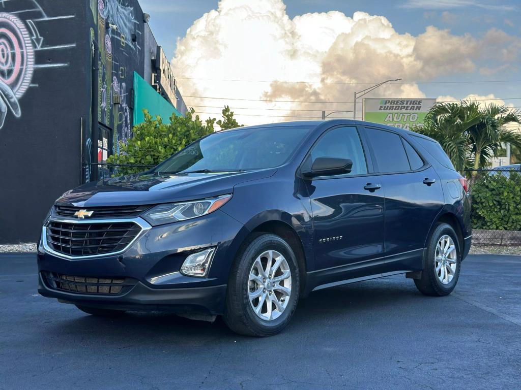 2018 Chevrolet Equinox LS photo 1