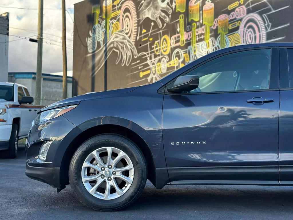 2018 Chevrolet Equinox LS photo 11