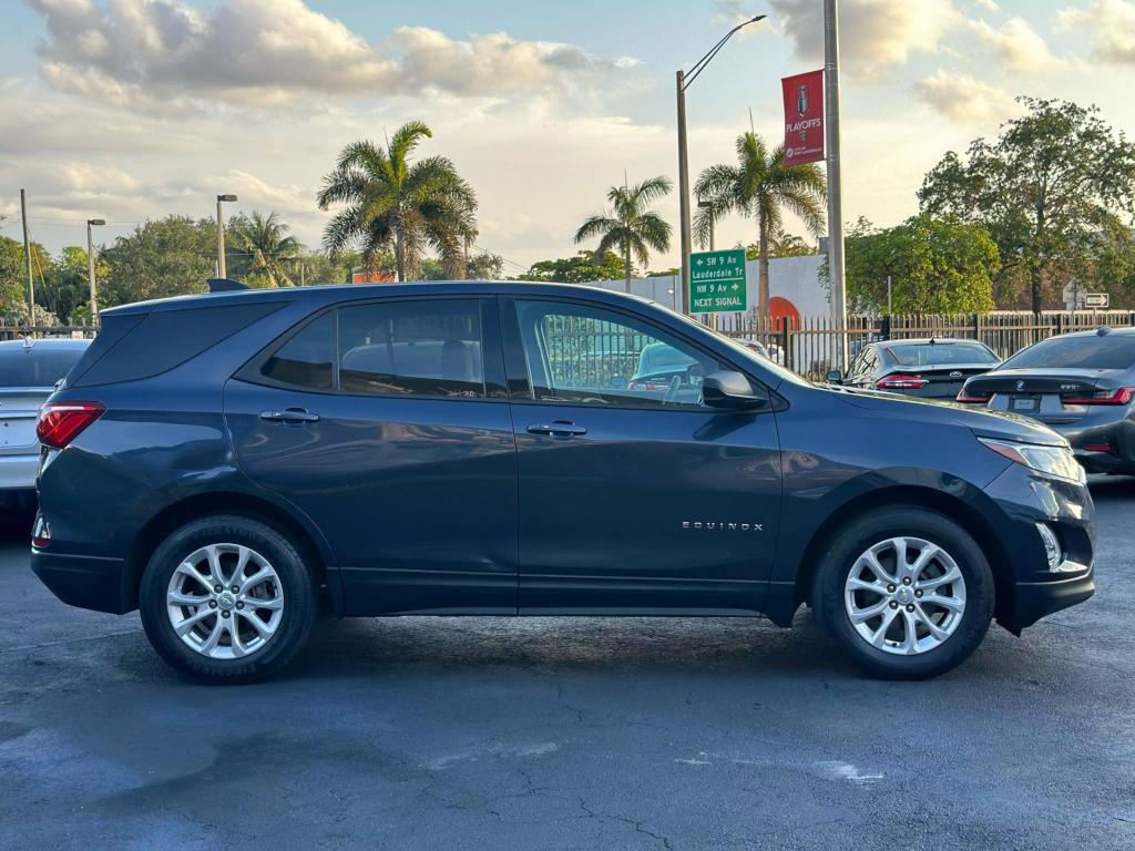 2018 Chevrolet Equinox LS photo 6