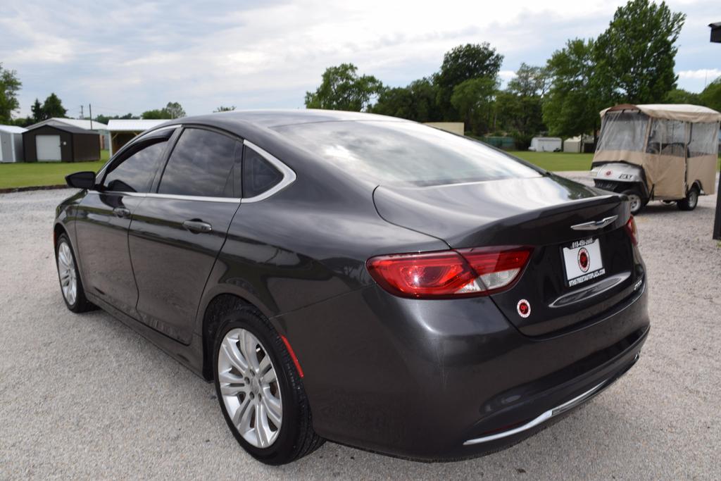 2016 Chrysler 200 Limited photo 7