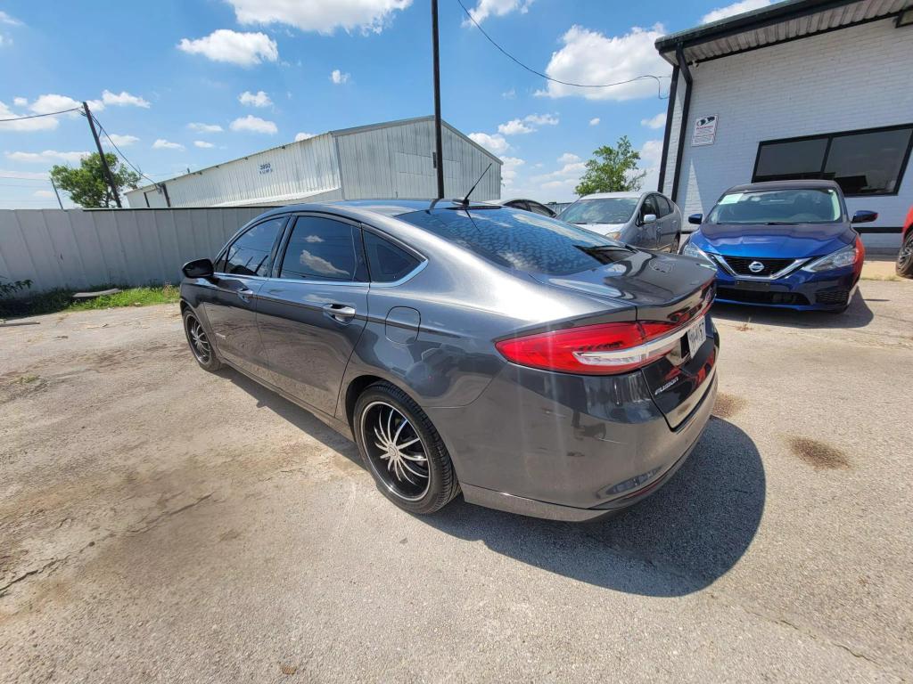 2018 Ford Fusion Hybrid SE photo 5