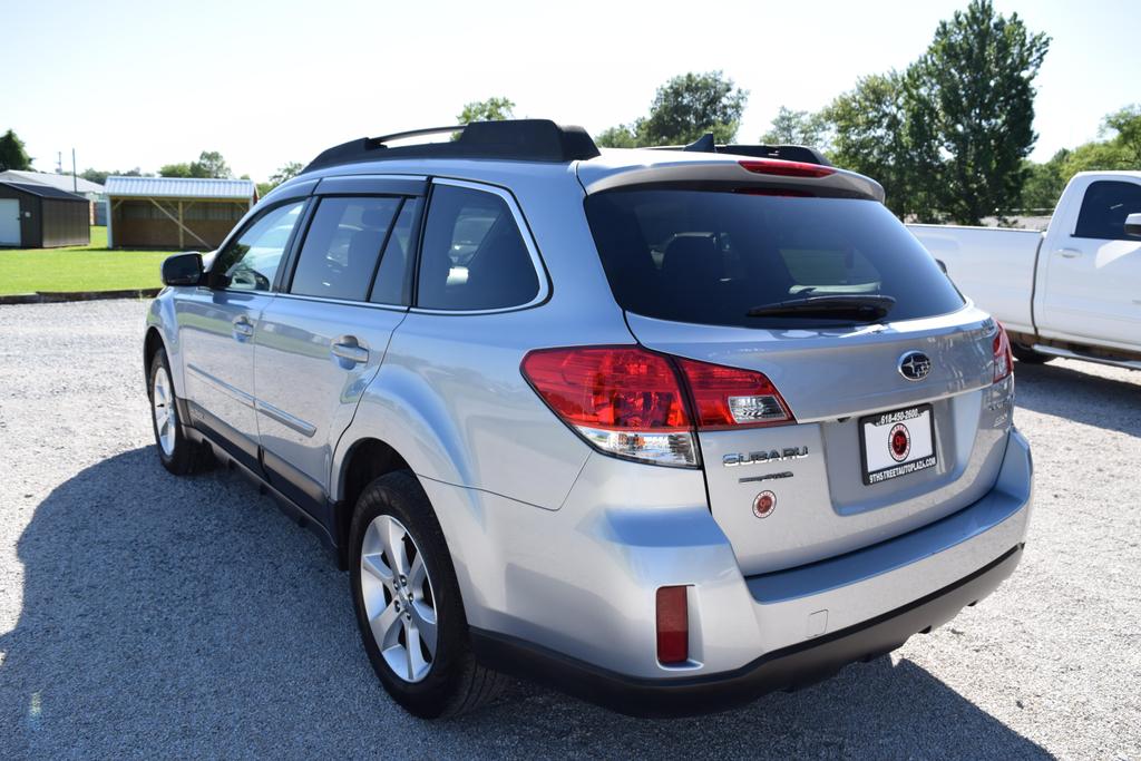 2014 Subaru Outback 2.5i Limited photo 7