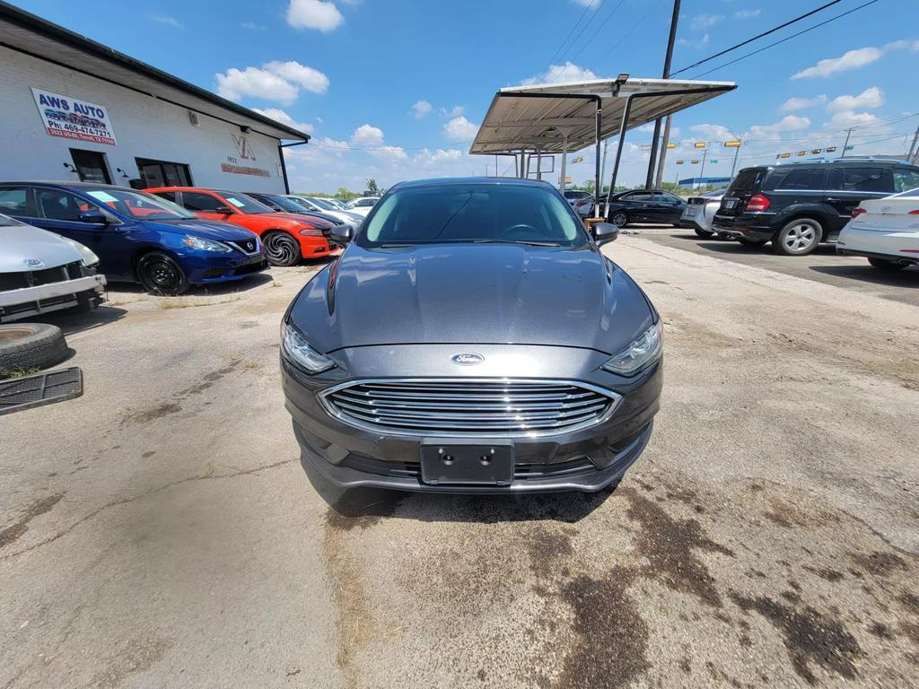 2018 Ford Fusion Hybrid SE photo 2