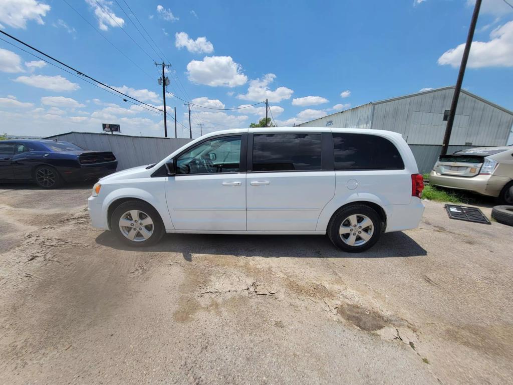 2014 Dodge Grand Caravan SE photo 4