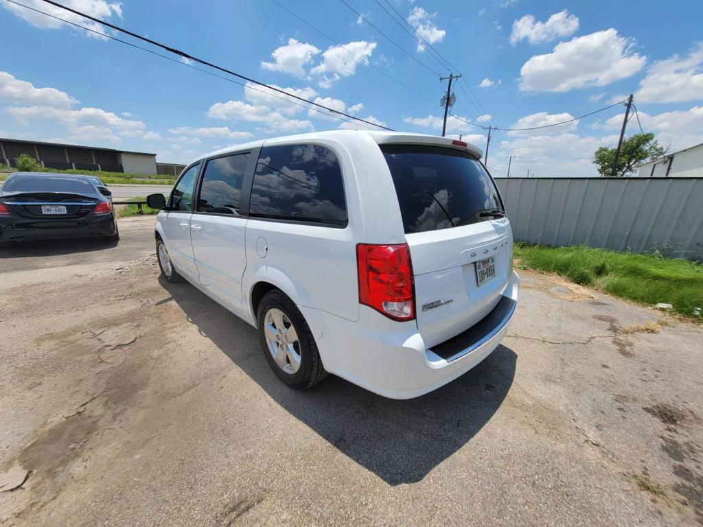 2014 Dodge Grand Caravan SE photo 5