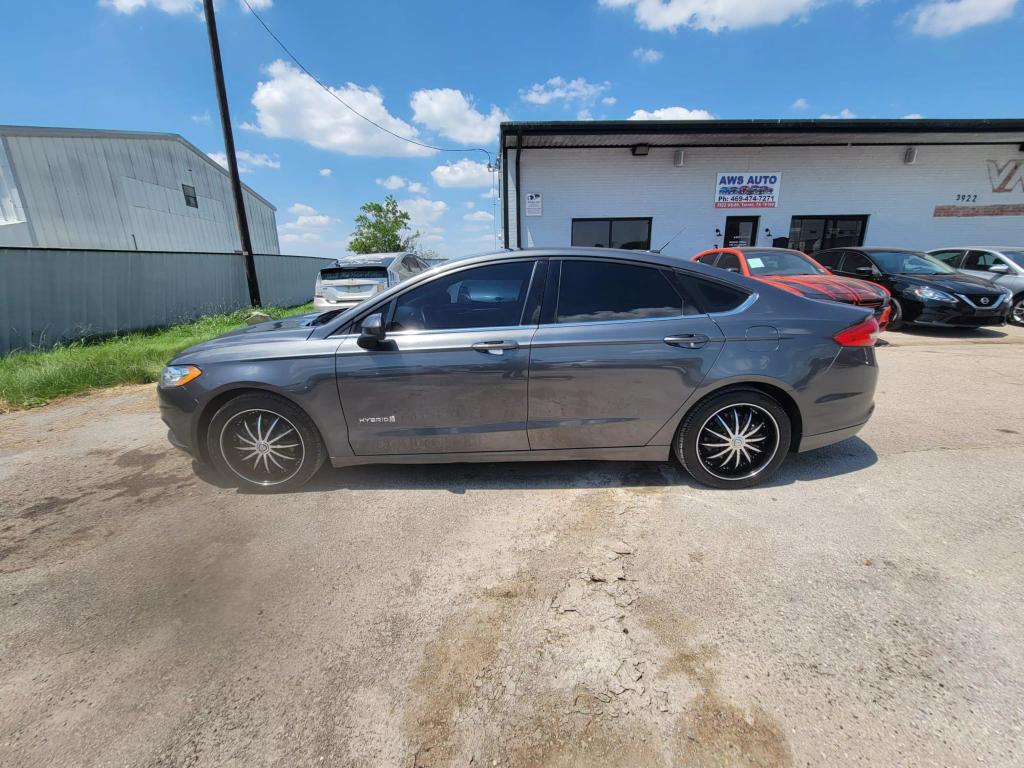 2018 Ford Fusion Hybrid SE photo 4