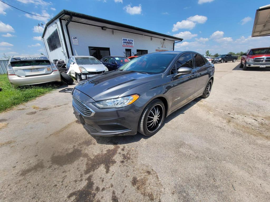 2018 Ford Fusion Hybrid SE photo 3