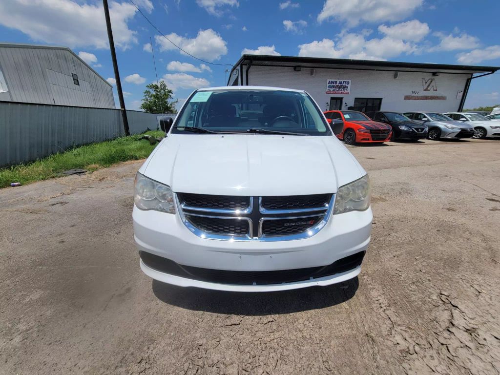 2014 Dodge Grand Caravan SE photo 2