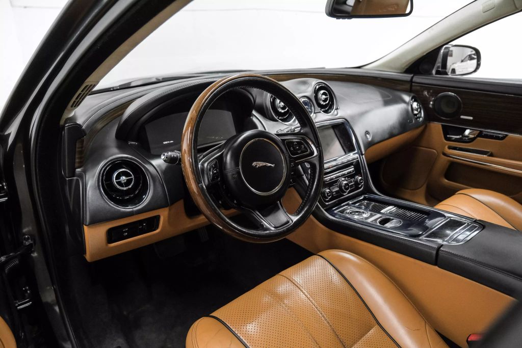 2012 JAGUAR XJ SEDAN V8, 5.0 LITER XJL PORTFOLIO SEDAN 4D