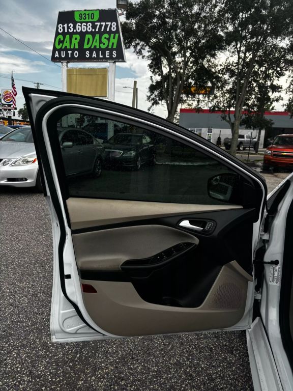 2015 FORD FOCUS HATCHBACK 4-CYL, FLEX FUEL, 2.0L SE HATCHBACK 4D
