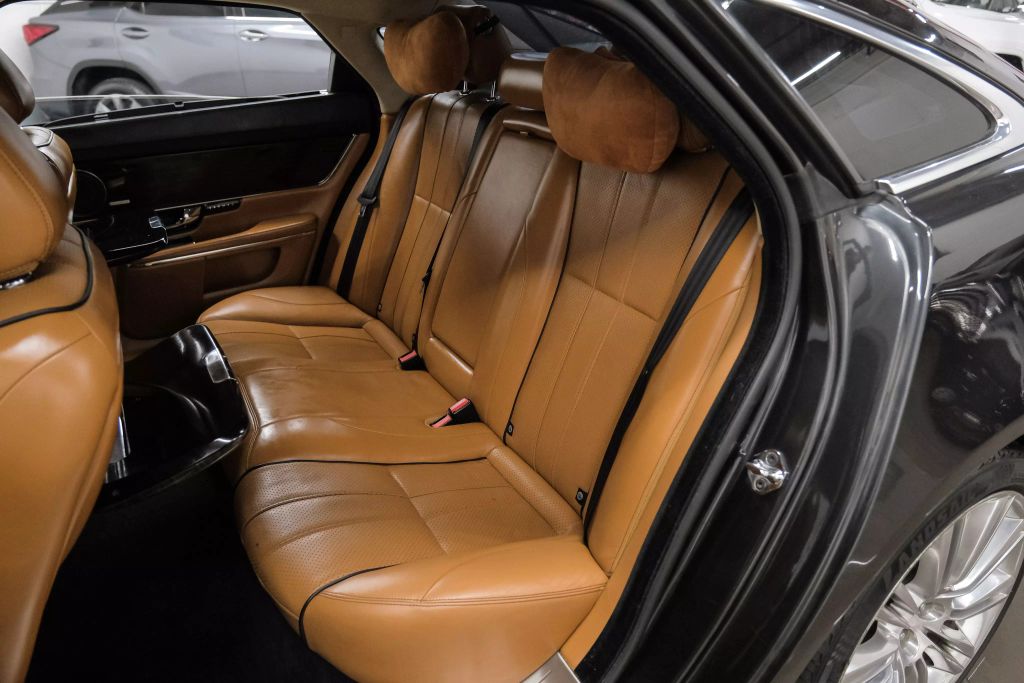2012 JAGUAR XJ SEDAN V8, 5.0 LITER XJL PORTFOLIO SEDAN 4D