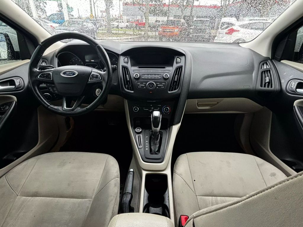 2015 FORD FOCUS HATCHBACK 4-CYL, FLEX FUEL, 2.0L SE HATCHBACK 4D
