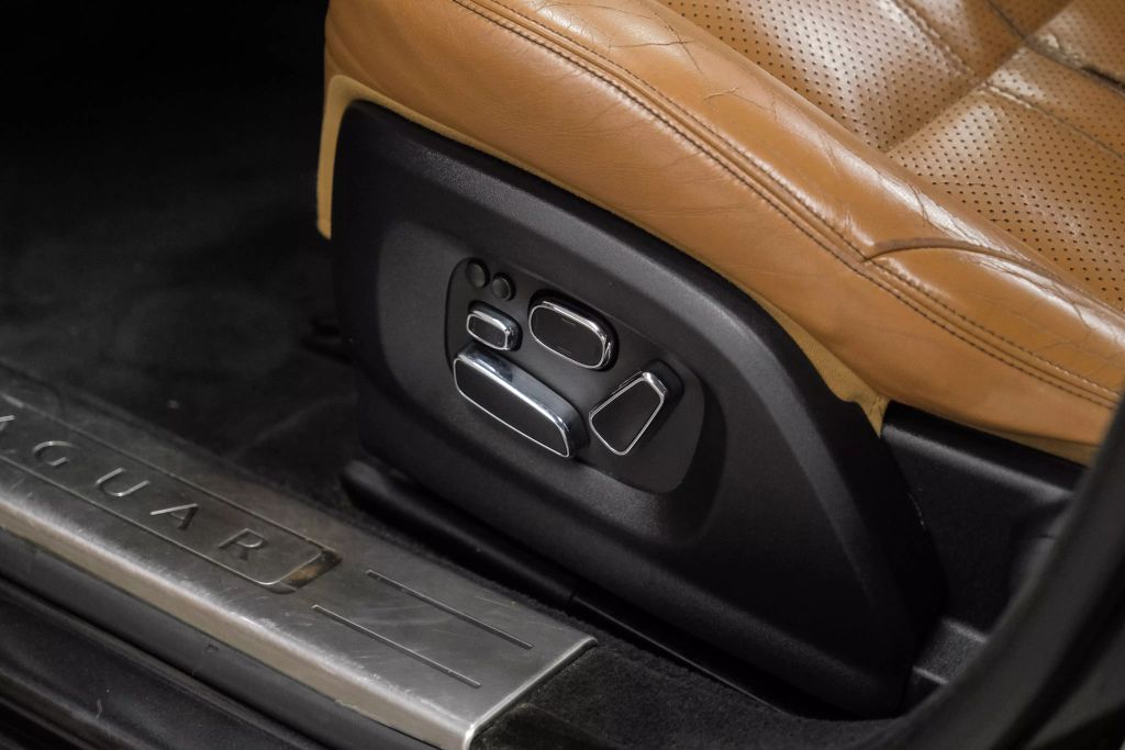 2012 JAGUAR XJ SEDAN V8, 5.0 LITER XJL PORTFOLIO SEDAN 4D