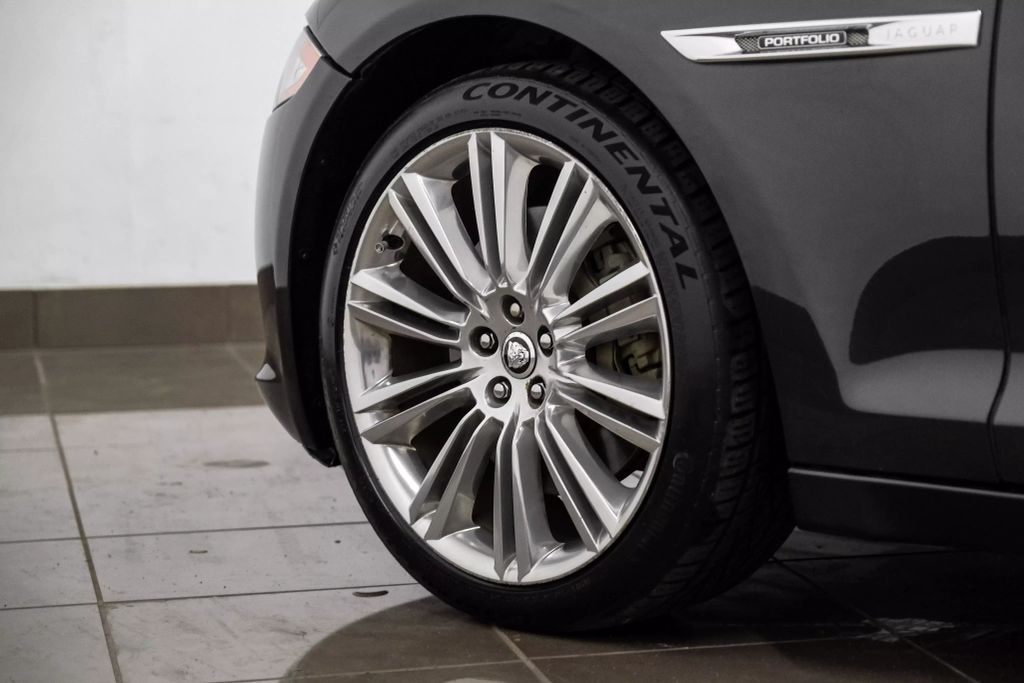 2012 JAGUAR XJ SEDAN V8, 5.0 LITER XJL PORTFOLIO SEDAN 4D