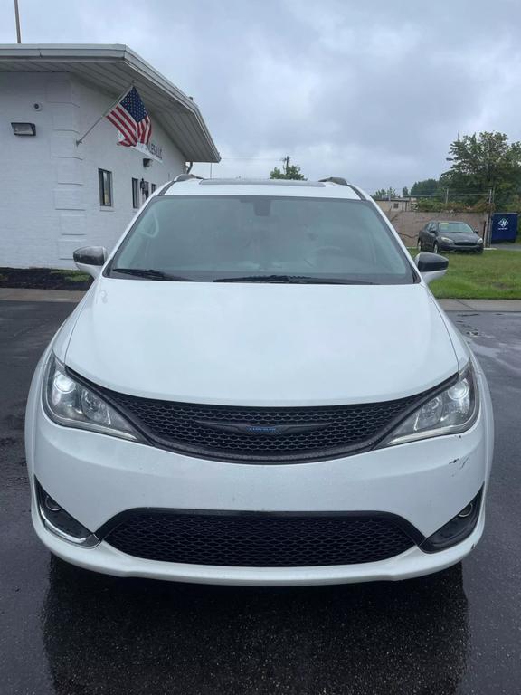 2018 Chrysler Pacifica Limited photo 5