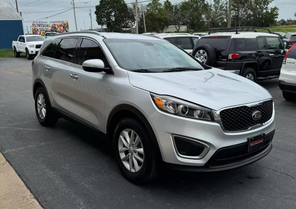 2016 Kia Sorento LX photo 3