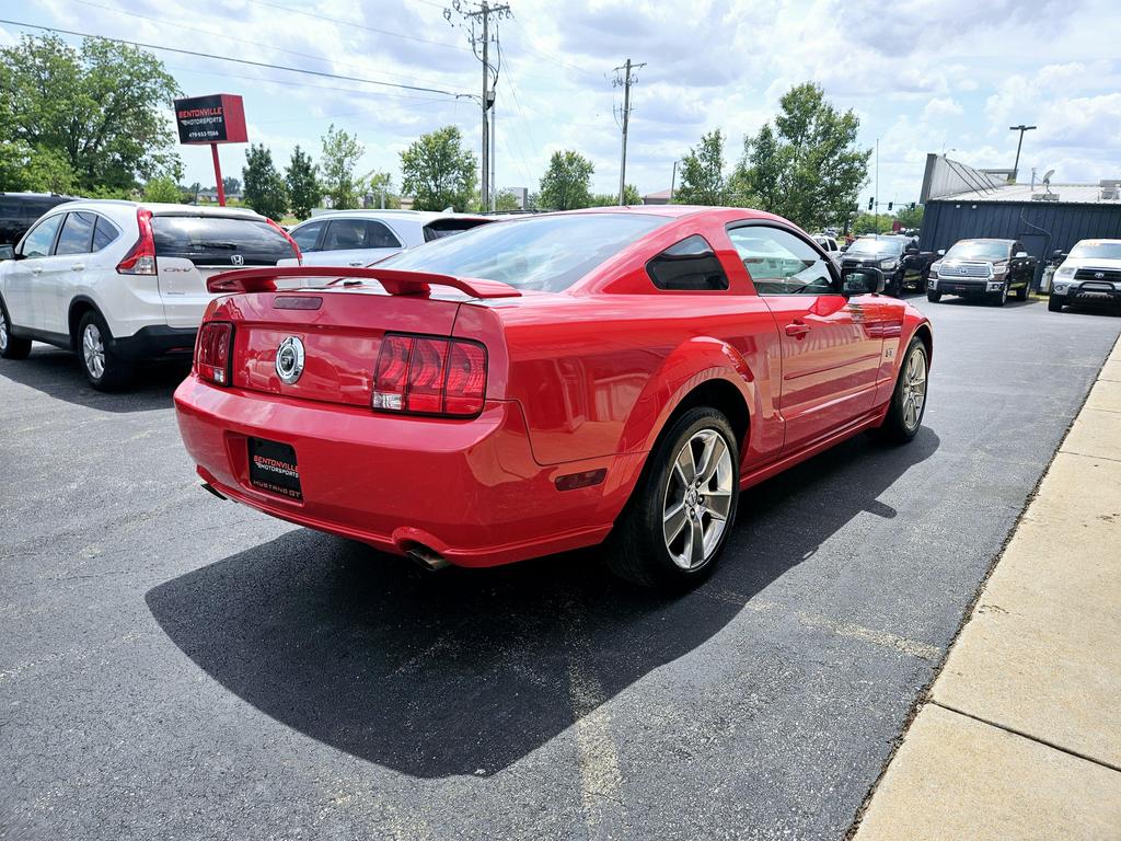 2008 Ford Mustang GT Deluxe photo 4