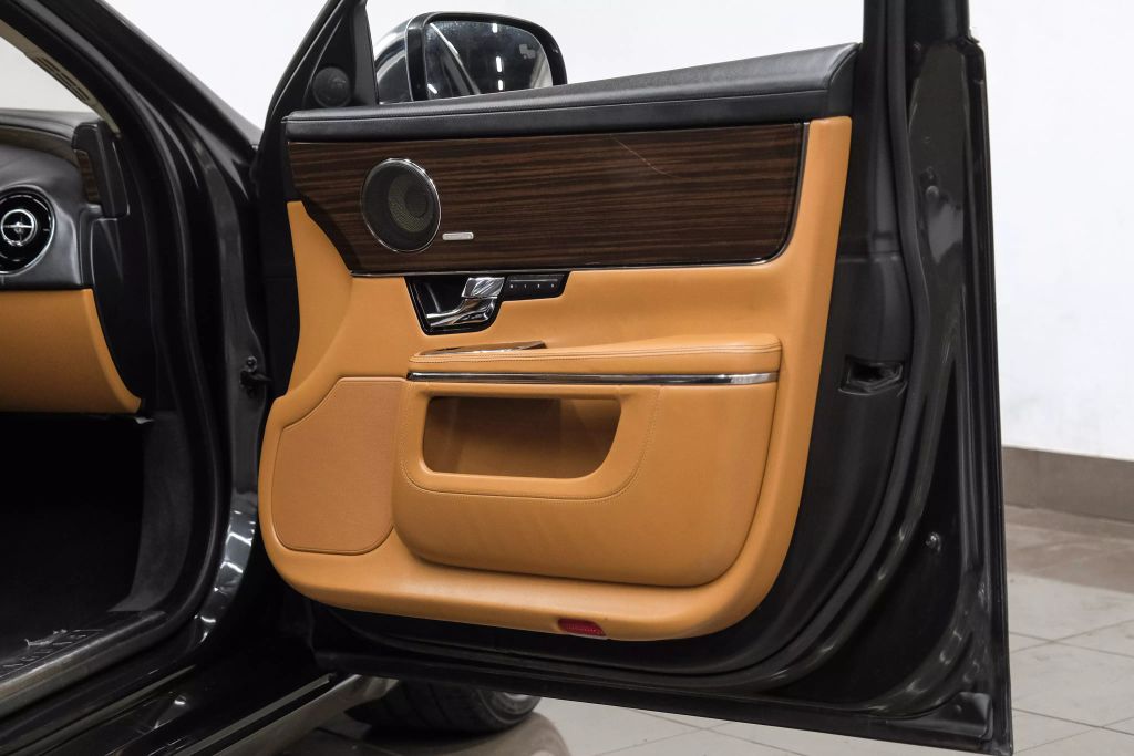 2012 JAGUAR XJ SEDAN V8, 5.0 LITER XJL PORTFOLIO SEDAN 4D
