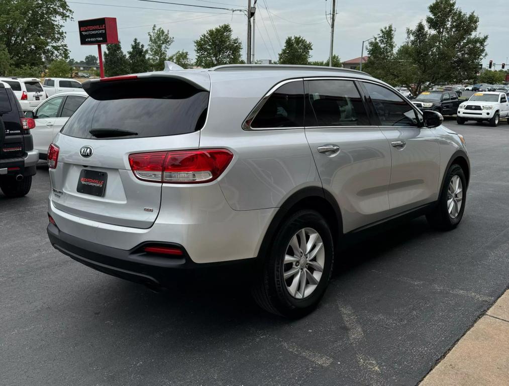 2016 Kia Sorento LX photo 5